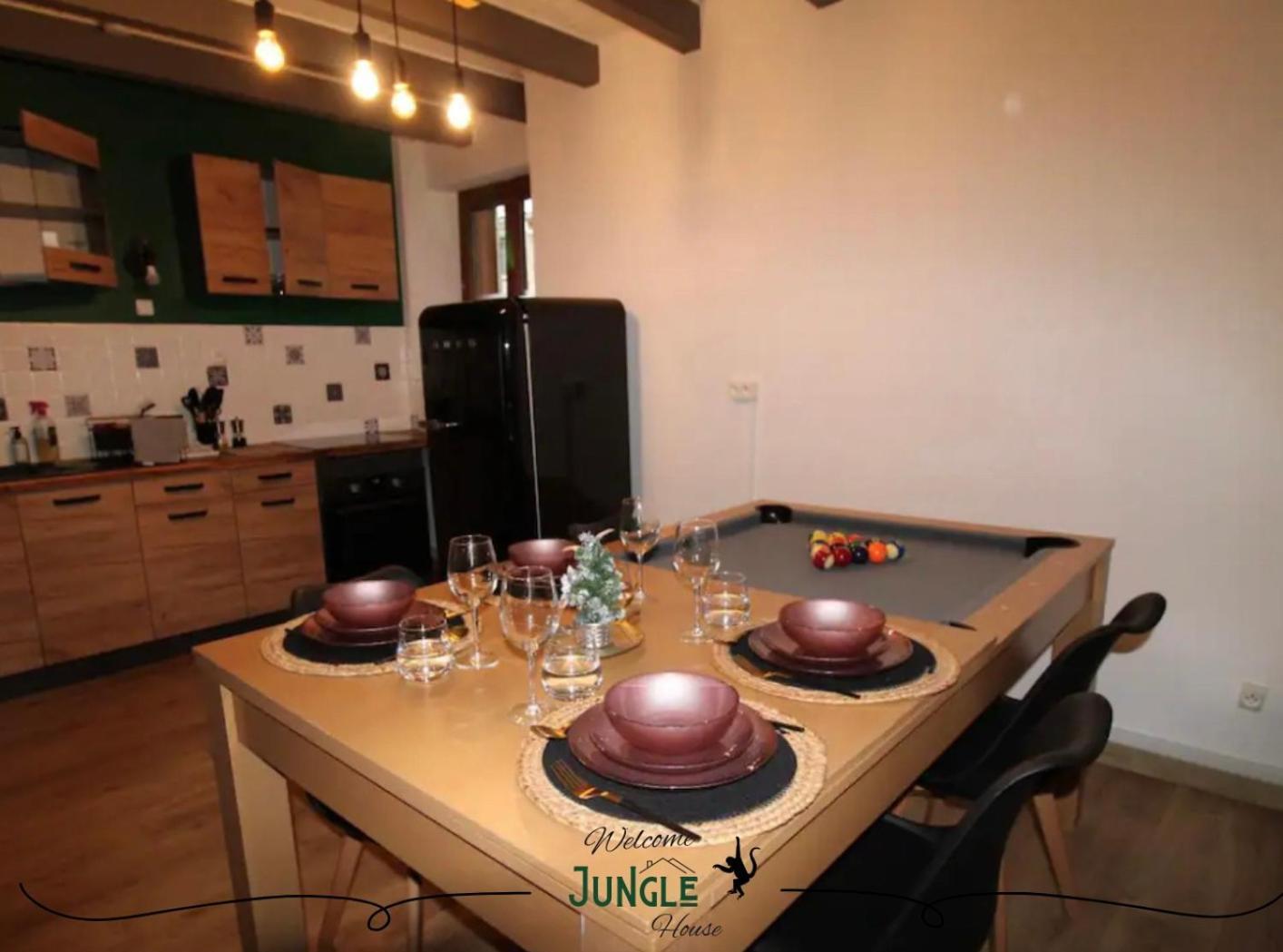 Maison "Jungle House" 90 M2 Billard, Retroprojecteur, Bar A Jeux , Vinyle, Wifi Fibre, Ideal Pro & Famille A Montbrison Exteriér fotografie
